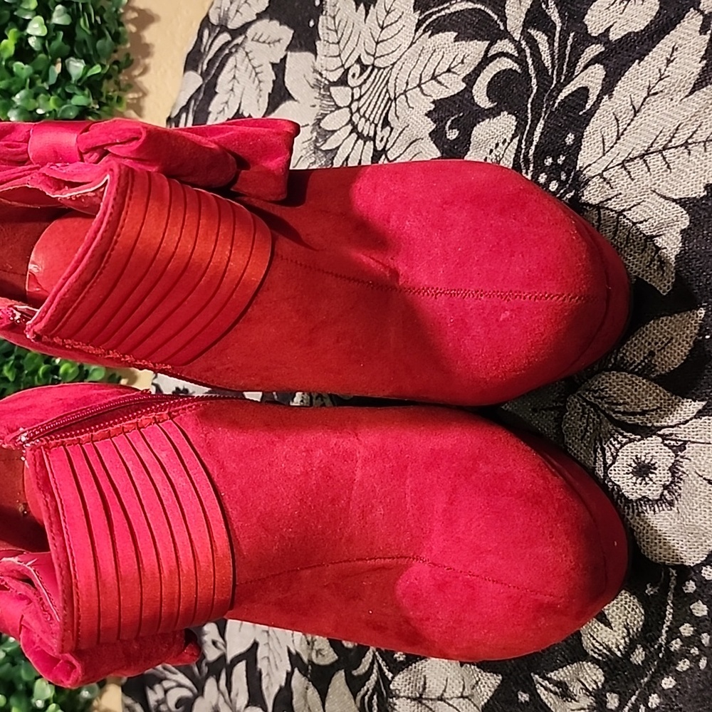 Red Heels 👠 - Picture 3 of 6